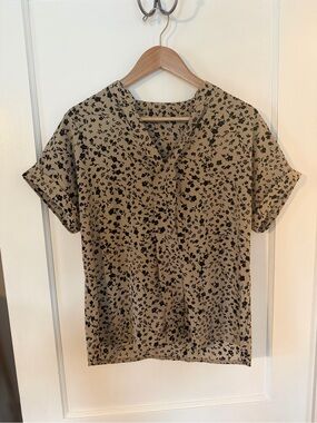 NWOT Elings Floral Blouse